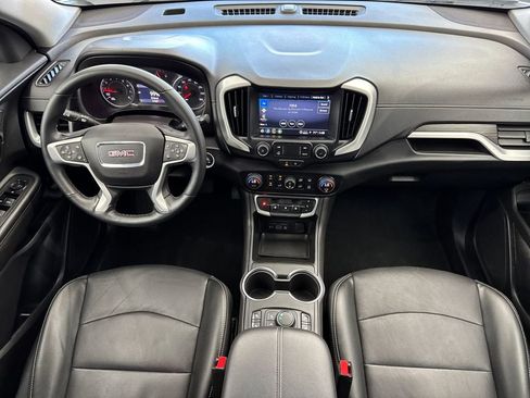 Used 2024 GMC Terrain SLT image 12