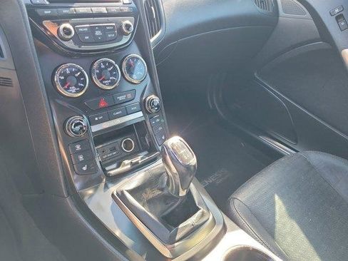 Used 2013 Hyundai Genesis 3.8 image 32