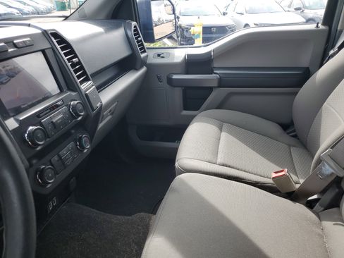 Used 2020 Ford F150 XLT image 30