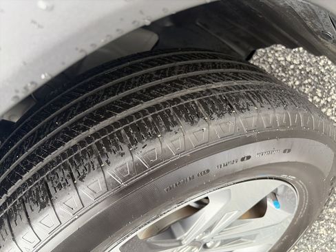 Certified 2025 Honda Pilot EX-L image 12