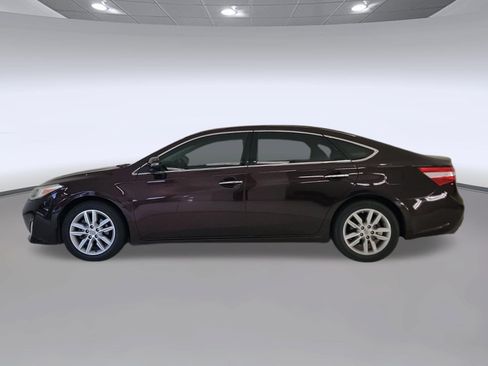 Used 2014 Toyota Avalon XLE FWD image 2