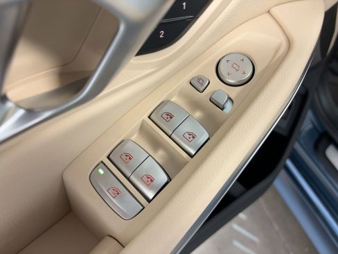 Used 2026 BMW 330i Sedan w/ Convenience Package image 21