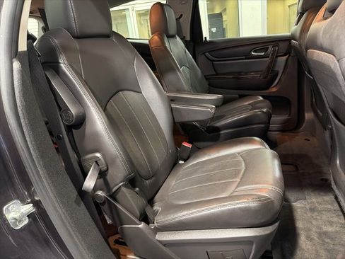 Used 2017 Chevrolet Traverse Premier image 33