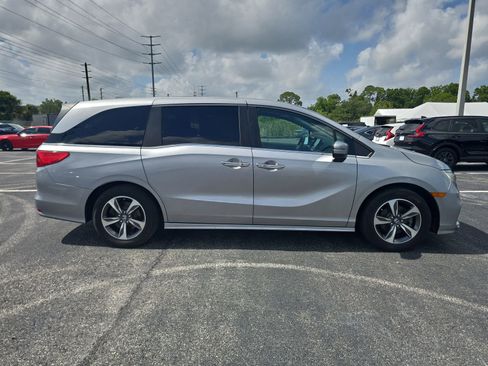 Used 2018 Honda Odyssey Touring image 3