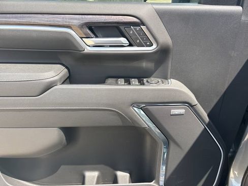New 2026 Chevrolet Silverado 2500 LTZ w/ LTZ Premium Package AWD/4WD image 25