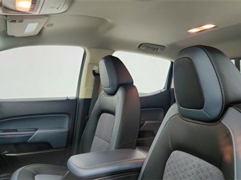 Used 2021 Chevrolet Colorado Z71 image 33