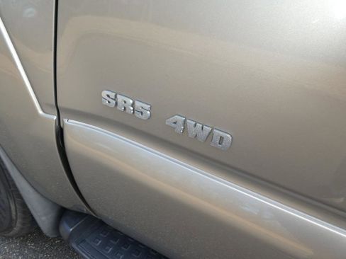 Used 2009 Toyota 4Runner SR5 image 16