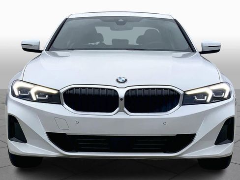 Certified 2025 BMW 330i Sedan image 4