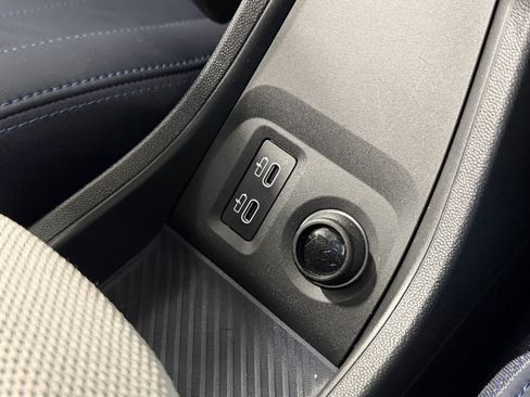 Certified 2025 MINI Cooper 2-Door Hardtop FWD image 22