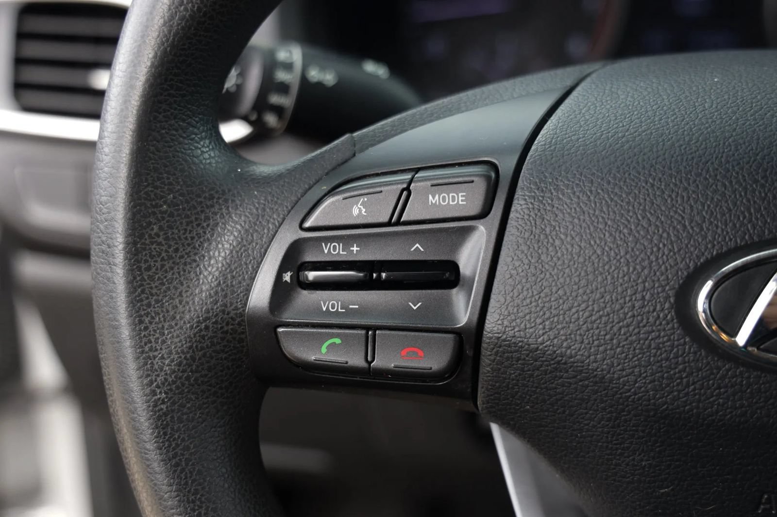 Used 2018 Hyundai Elantra GT FWD image 26