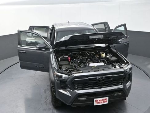 Used 2025 Toyota Tacoma TRD Off-Road w/ TRD Off Road Upgrade Package image 39