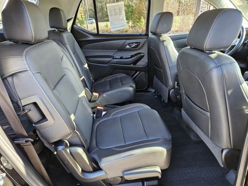 Used 2020 Chevrolet Traverse Premier w/ Redline Edition image 18