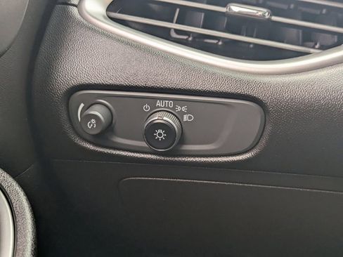 Used 2023 Chevrolet Malibu LT image 28