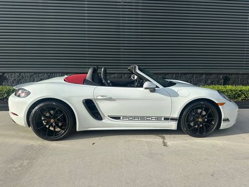Used 2025 Porsche 718 Boxster image 11