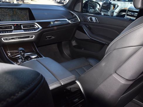 Used 2019 BMW X5 xDrive40i w/ M Sport Package image 17