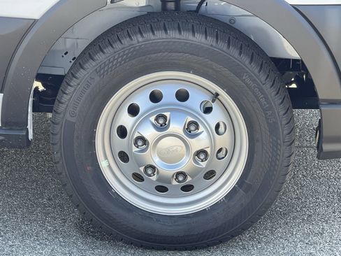 New 2025 Ford Transit 250 Low Roof AWD image 10