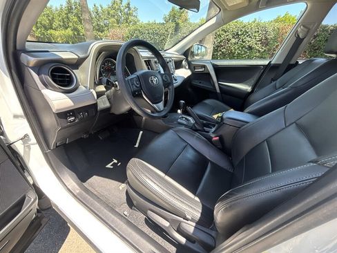Used 2014 Toyota RAV4 XLE FWD image 14