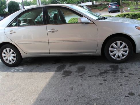 Used 2005 Toyota Camry LE image 23