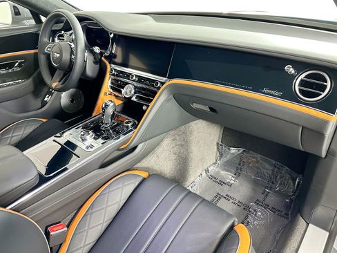 Used 2024 Bentley Flying Spur W12 image 2