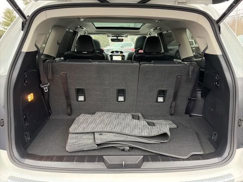 Used 2022 Subaru Ascent Limited w/ Technology Package image 34