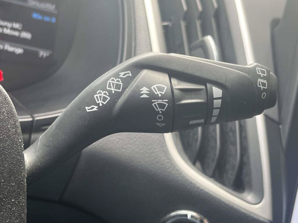 Used 2024 Ford Edge SEL AWD/4WD image 32