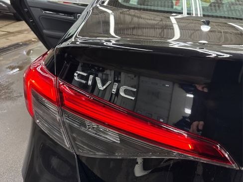 Used 2023 Honda Civic Touring image 14