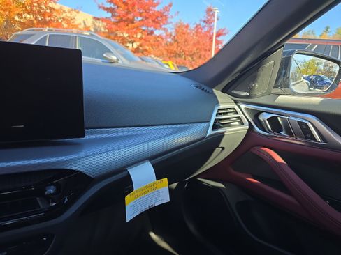 New 2025 BMW i4 xDrive40i image 25