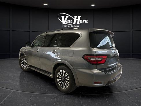 Used 2021 Nissan Armada SL w/ Midnight Edition Package AWD/4WD image 5