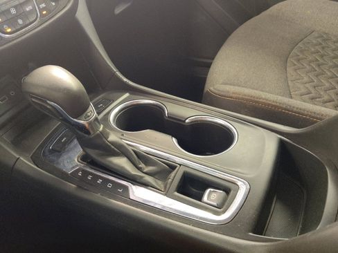 Used 2023 Chevrolet Equinox LT image 26