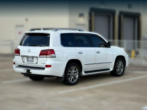 Used 2014 Lexus LX 570 4WD image 8