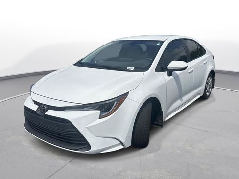 Certified 2025 Toyota Corolla LE FWD image 2