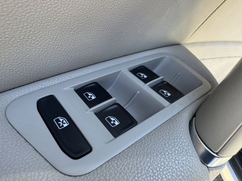 Used 2017 Volkswagen Golf Alltrack SE image 10