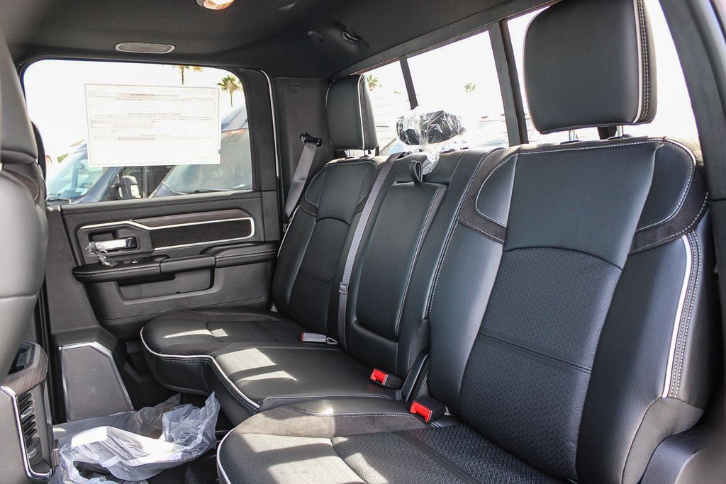 New 2026 RAM 3500 Laramie AWD/4WD image 19