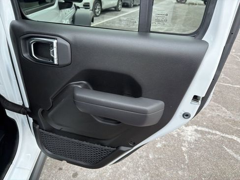 Certified 2025 Jeep Wrangler Unlimited Rubicon 4xe w/ Safety Group image 9