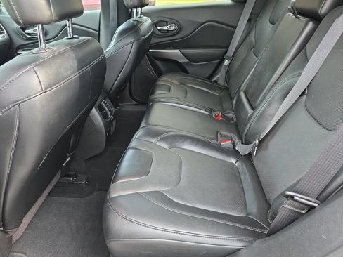 Used 2022 Jeep Cherokee Limited AWD/4WD image 34