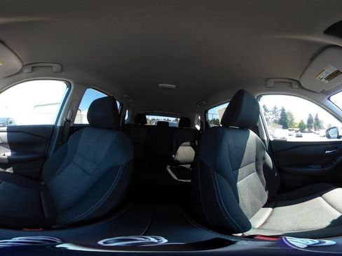 Used 2025 Nissan Rogue SV AWD/4WD image 39