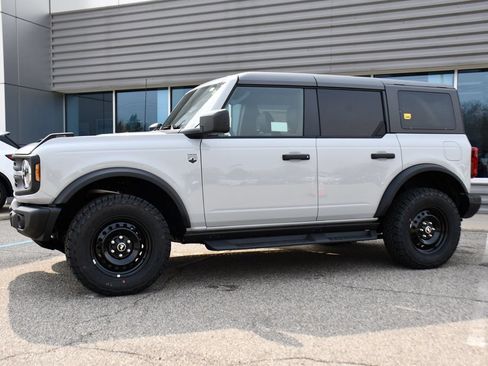 New 2026 Ford Bronco Big Bend w/ Black Diamond Package AWD/4WD image 2