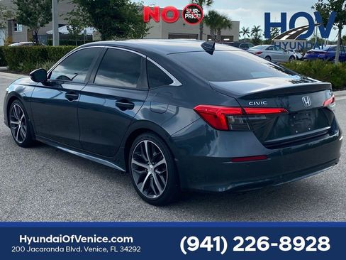 Used 2024 Honda Civic Touring image 4