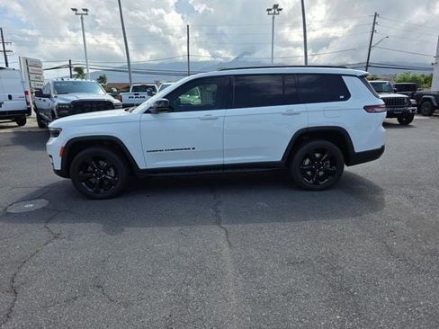 Used 2021 Jeep Grand Cherokee L Laredo AWD/4WD image 4