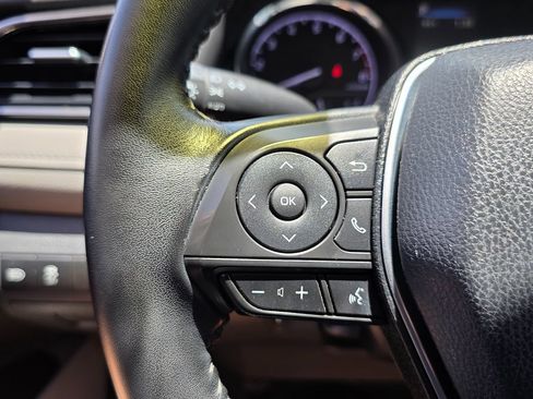 Used 2019 Toyota Camry SE w/ Carpet Mat Package FWD image 29