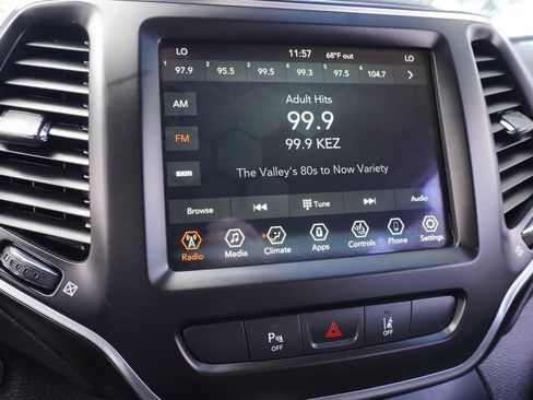 Used 2021 Jeep Cherokee Latitude Lux w/ Comfort/Convenience Group image 20