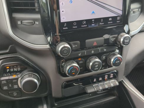 Used 2022 RAM 1500 Big Horn AWD/4WD image 19
