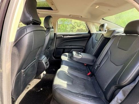 Used 2019 Ford Fusion Titanium FWD image 10