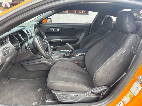 Used 2018 Ford Mustang GT RWD image 15