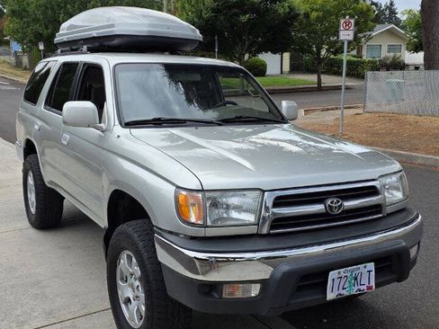 Used 1999 Toyota 4Runner SR5 AWD/4WD image 3