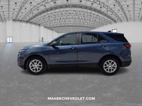 Certified 2024 Chevrolet Equinox LS w/ LS Convenience Package FWD image 4