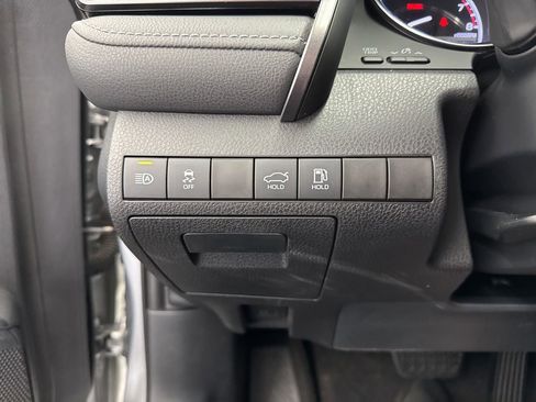 Used 2020 Toyota Camry SE AWD/4WD image 33
