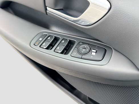 Used 2023 Hyundai Sonata SEL Plus image 19