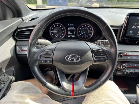 Used 2020 Hyundai Veloster 2.0 Premium FWD image 16