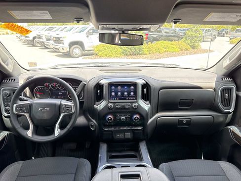 Used 2022 Chevrolet Silverado 1500 RST AWD/4WD image 12